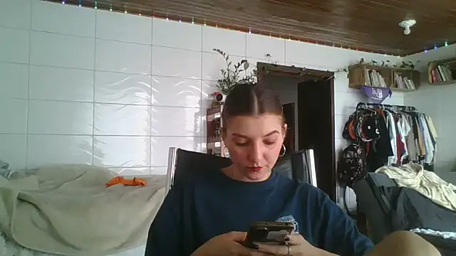 SweetyBabyDemon online show from September 16, 1:45 pm