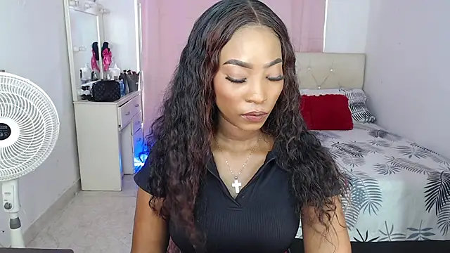 Snapshot of samantha-rose2 chatting on February 2, 9:13 pm samantha-rose2 online show from February 2, 9:13 pm