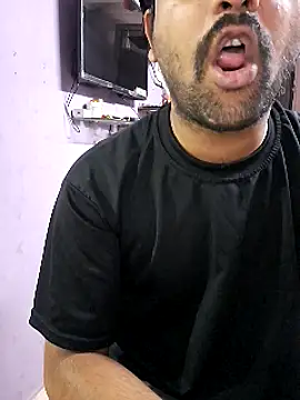 GlassBarge9 online show from January 17, 4:47 pm