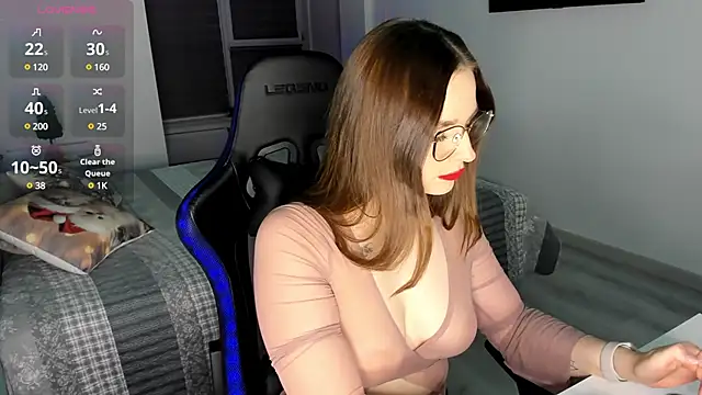 Snapshot of MCfly_11 chatting on February 7, 1:47 am MCfly 11 online show from February 7, 1:47 am