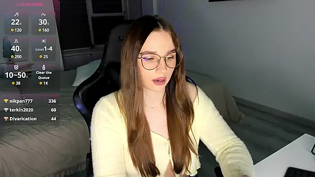 Snapshot of MCfly_11 chatting on February 8, 1:32 am MCfly 11 online show from February 8, 1:32 am