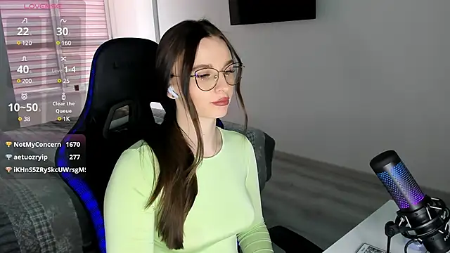 Snapshot of MCfly_11 chatting on March 9, 12:09 pm MCfly 11 online show from March 9, 12:09 pm