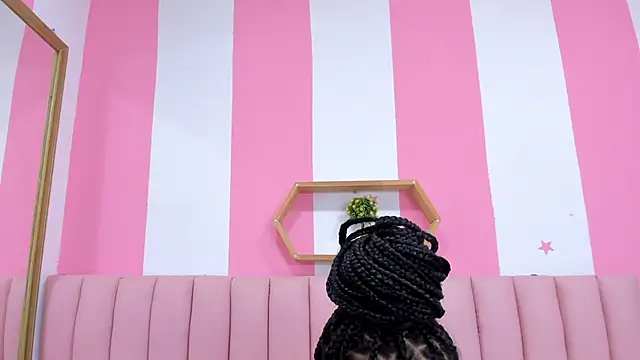 ISABELLA 020 online show from February 21, 12:06 pm