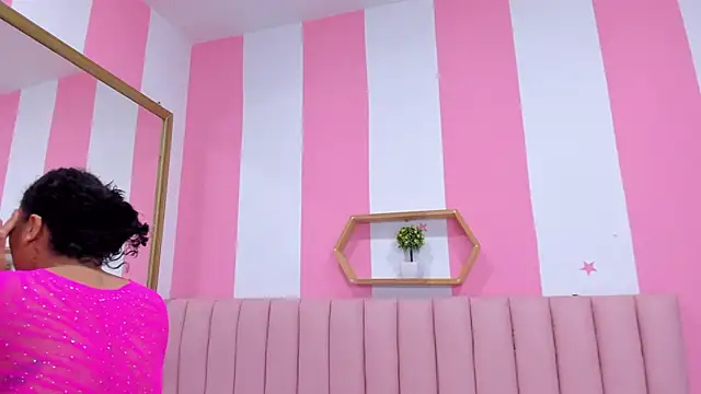 ISABELLA 020 online show from March 8, 11:05 am