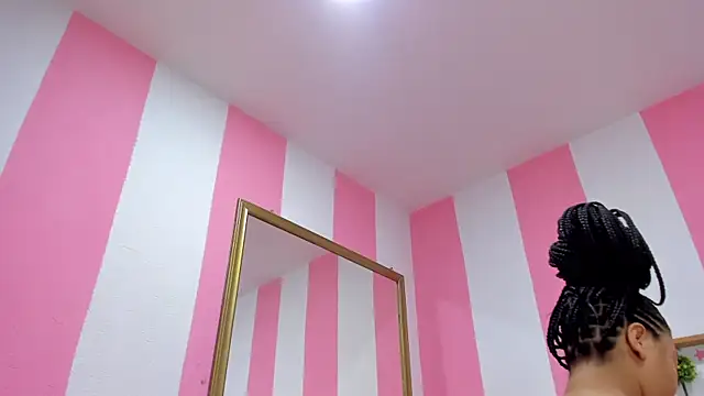 ISABELLA 020 online show from October 4, 12:14 pm