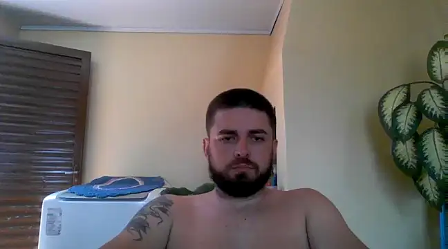 Snapshot of Dat1994 chatting on December 18, 5:31 pm Dat1994 online show from December 18, 5:31 pm