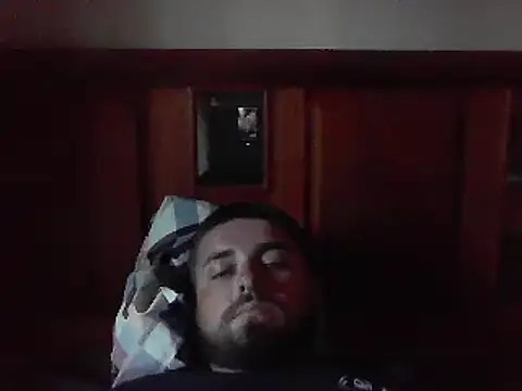 Snapshot of Dat1994 chatting on December 22, 6:37 pm Dat1994 online show from December 22, 6:37 pm