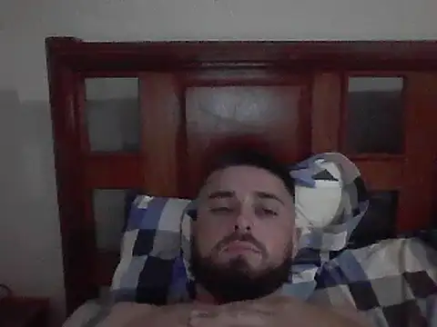 Snapshot of Dat1994 chatting on December 29, 3:33 am Dat1994 online show from December 29, 3:33 am