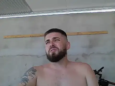 Snapshot of Dat1994 chatting on December 30, 6:38 pm Dat1994 online show from December 30, 6:38 pm