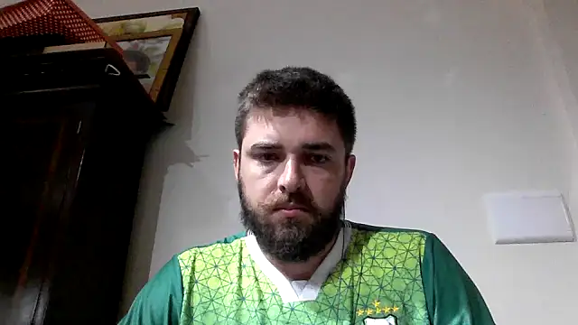 Snapshot of Dat1994 chatting on January 31, 11:24 am Dat1994 online show from January 31, 11:24 am