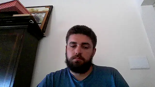 Snapshot of Dat1994 chatting on February 3, 1:30 pm Dat1994 online show from February 3, 1:30 pm