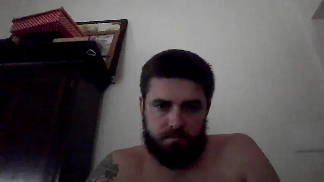 Snapshot of Dat1994 chatting on February 7, 8:20 pm Dat1994 online show from February 7, 8:20 pm