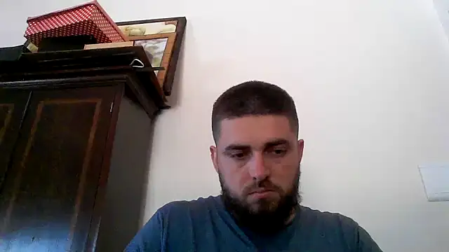 Snapshot of Dat1994 chatting on February 11, 4:35 pm Dat1994 online show from February 11, 4:35 pm