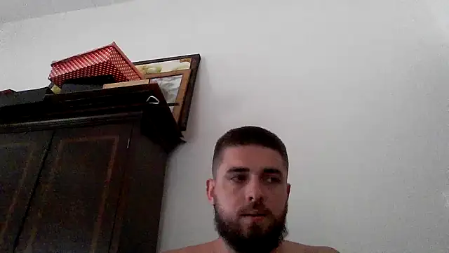 Snapshot of Dat1994 chatting on February 12, 7:35 pm Dat1994 online show from February 12, 7:35 pm