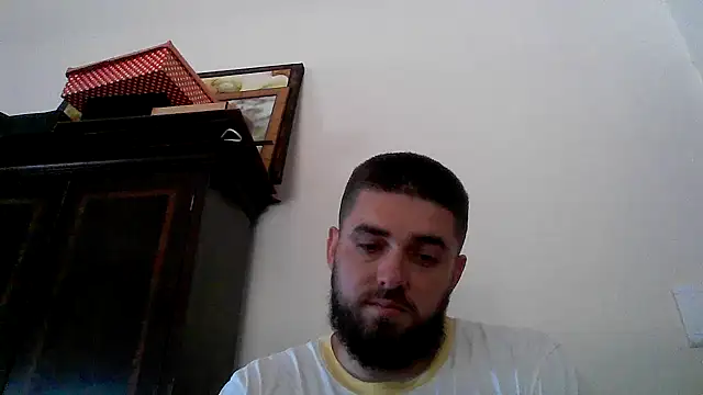 Snapshot of Dat1994 chatting on February 13, 5:33 pm Dat1994 online show from February 13, 5:33 pm