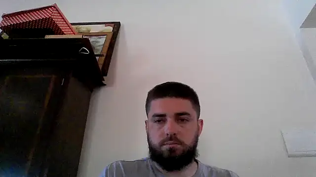 Snapshot of Dat1994 chatting on February 18, 1:55 pm Dat1994 online show from February 18, 1:55 pm