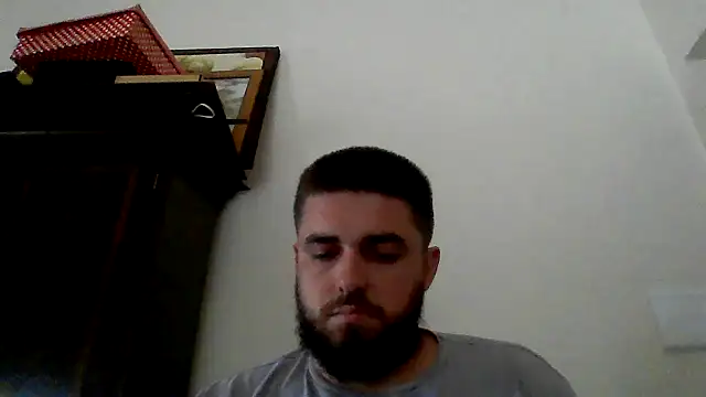 Snapshot of Dat1994 chatting on February 18, 5:10 pm Dat1994 online show from February 18, 5:10 pm