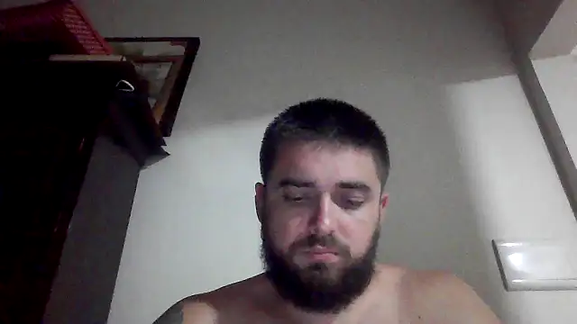 Snapshot of Dat1994 chatting on February 25, 1:20 am Dat1994 online show from February 25, 1:20 am