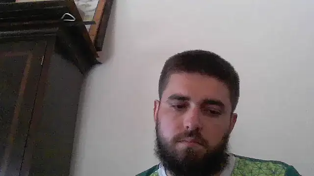 Snapshot of Dat1994 chatting on February 26, 5:28 pm Dat1994 online show from February 26, 5:28 pm