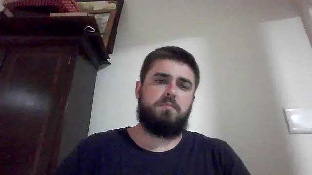 Snapshot of Dat1994 chatting on March 10, 10:13 pm Dat1994 online show from March 10, 10:13 pm