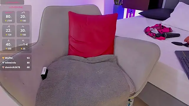 coralsmith11 online show from March 2, 11:42 pm