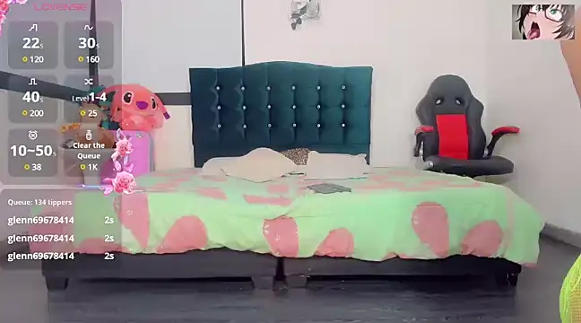 Snapshot of _Riannagarcia_ chatting on February 4, 1:34 am  Riannagarcia  online show from February 4, 1:34 am