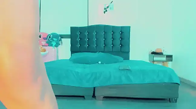 Snapshot of _Riannagarcia_ chatting on March 7, 1:42 am  Riannagarcia  online show from March 7, 1:42 am