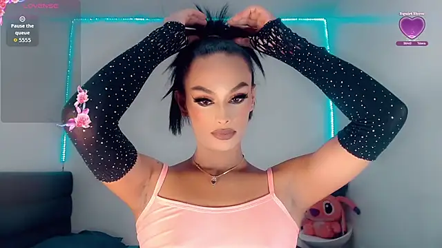 Snapshot of _Riannagarcia_ chatting on October 8, 3:04 am  Riannagarcia  online show from October 8, 3:04 am