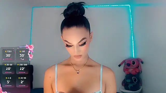 Snapshot of _Riannagarcia_ chatting on October 10, 3:16 am  Riannagarcia  online show from October 10, 3:16 am