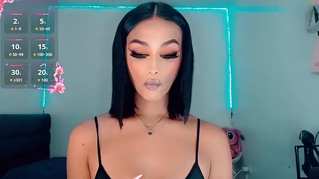 Snapshot of _Riannagarcia_ chatting on October 23, 3:17 am  Riannagarcia  online show from October 23, 3:17 am