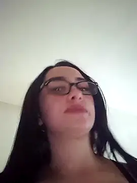 preetypeach online show from November 6, 9:05 pm