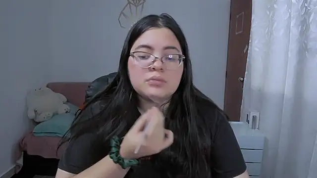 Aria Fullbuster online show from November 25, 9:04 pm