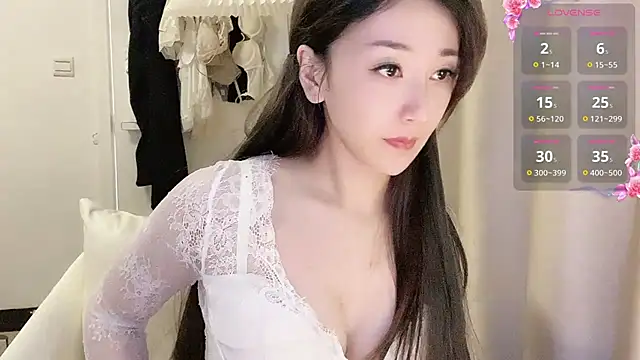 Snapshot of NIna-7 chatting on February 23, 4:39 am NIna-7 online show from February 23, 4:39 am