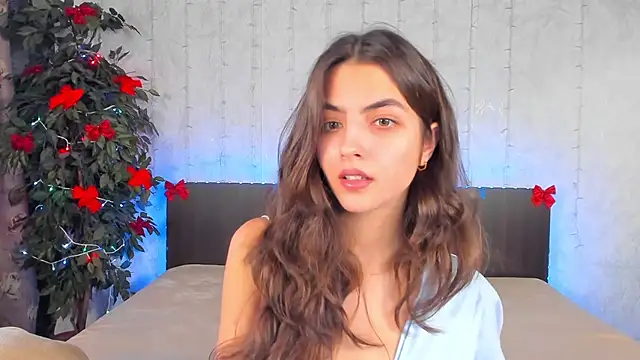 Snapshot of Milana_Crystal_ chatting on December 30, 11:15 am Milana Crystal online show from December 30, 11:15 am