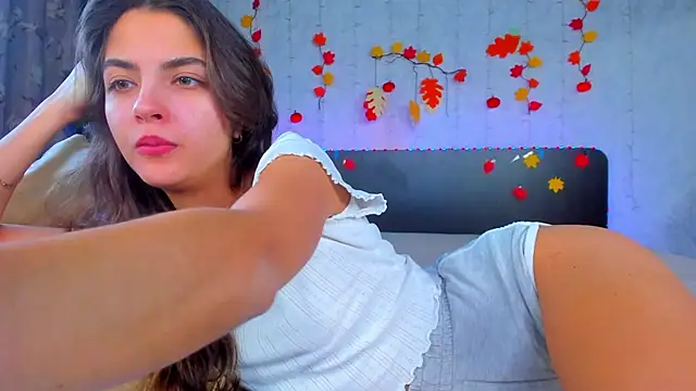 Snapshot of Milana_Crystal_ chatting on October 27, 8:07 am Milana Crystal online show from October 27, 8:07 am