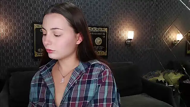 Snapshot of _extraterrestrial_ chatting on January 2, 6:23 pm extraterrestrial online show from January 2, 6:23 pm