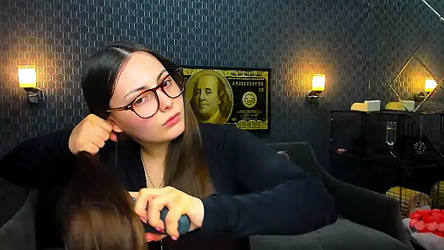 Snapshot of _extraterrestrial_ chatting on November 4, 7:02 pm extraterrestrial online show from November 4, 7:02 pm