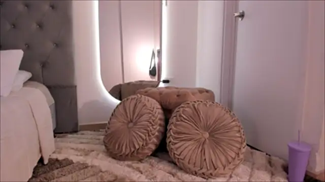 Snapshot of Lexie-red chatting on February 3, 9:39 pm Lexie-red online show from February 3, 9:39 pm