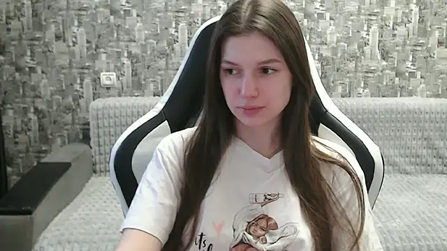 Snapshot of MissMiaCutie chatting on March 21, 2:18 pm MissMiaCutie online show from March 21, 2:18 pm