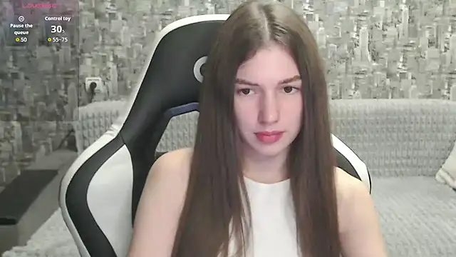 Snapshot of MissMiaCutie chatting on September 17, 10:06 am MissMiaCutie online show from September 17, 10:06 am