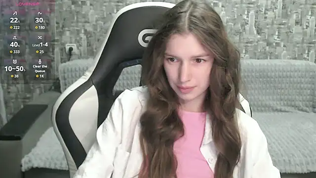 Snapshot of MissMiaCutie chatting on September 29, 12:21 pm MissMiaCutie online show from September 29, 12:21 pm