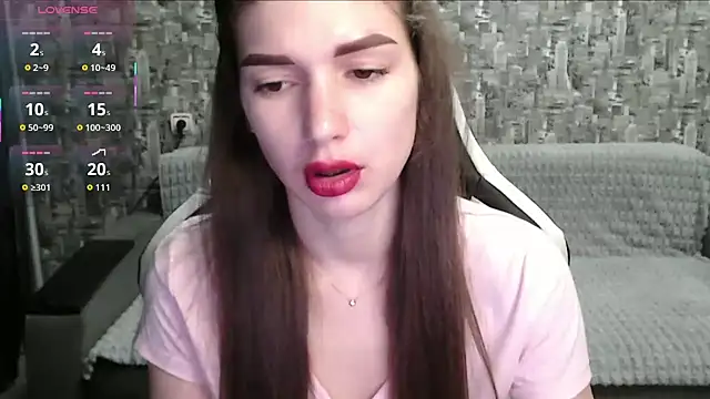 Snapshot of MissMiaCutie chatting on October 15, 10:26 am MissMiaCutie online show from October 15, 10:26 am