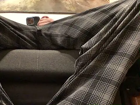 Snapshot of Hebrewhammers42 chatting on January 1, 10:03 pm Hebrewhammers42 online show from January 1, 10:03 pm