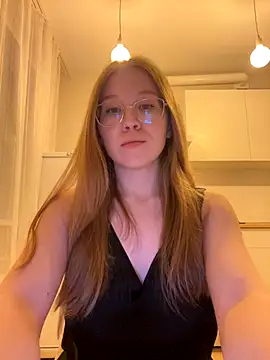 Eva Weyne online show from October 30, 7:58 pm