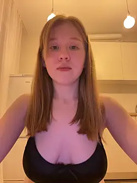 Snapshot of Eva_Weyne chatting on May 2, 9:53 pm Eva Weyne online show from May 2, 9:53 pm