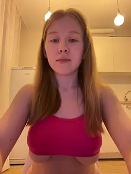 Snapshot of Eva_Weyne chatting on June 1, 8:54 pm Eva Weyne online show from June 1, 8:54 pm
