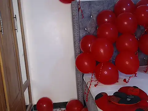 Snapshot of chococreamie chatting on February 16, 6:54 am chococreamie online show from February 16, 6:54 am