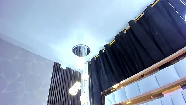 SarayRoyse online show from December 4, 7:22 pm