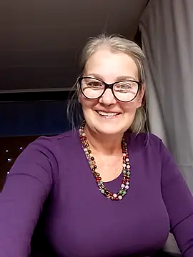 Snapshot of irinamaux chatting on September 17, 4:47 am irinamaux online show from September 17, 4:47 am