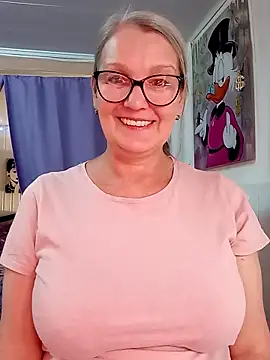 irinamaux online show from December 21, 4:58 pm